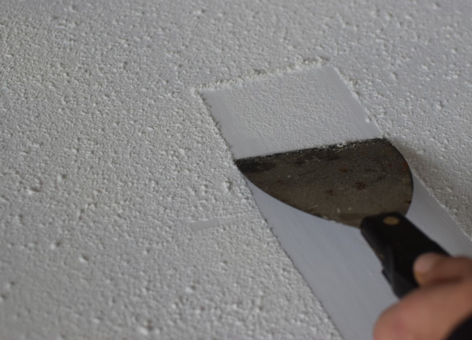 Popcorn ceiling removal